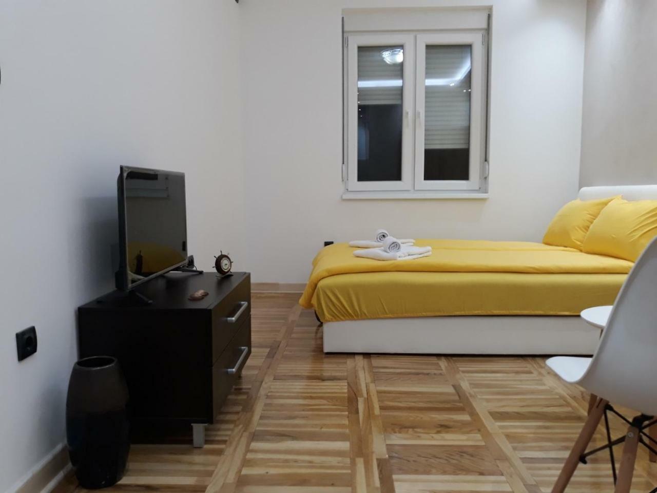 Sweet Yellow Apartment Belgrad Dış mekan fotoğraf