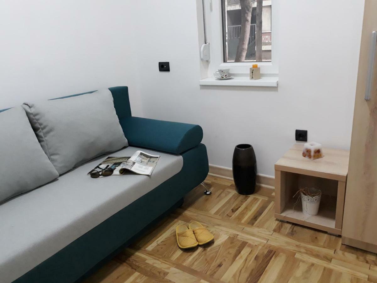 Sweet Yellow Apartment Belgrad Dış mekan fotoğraf