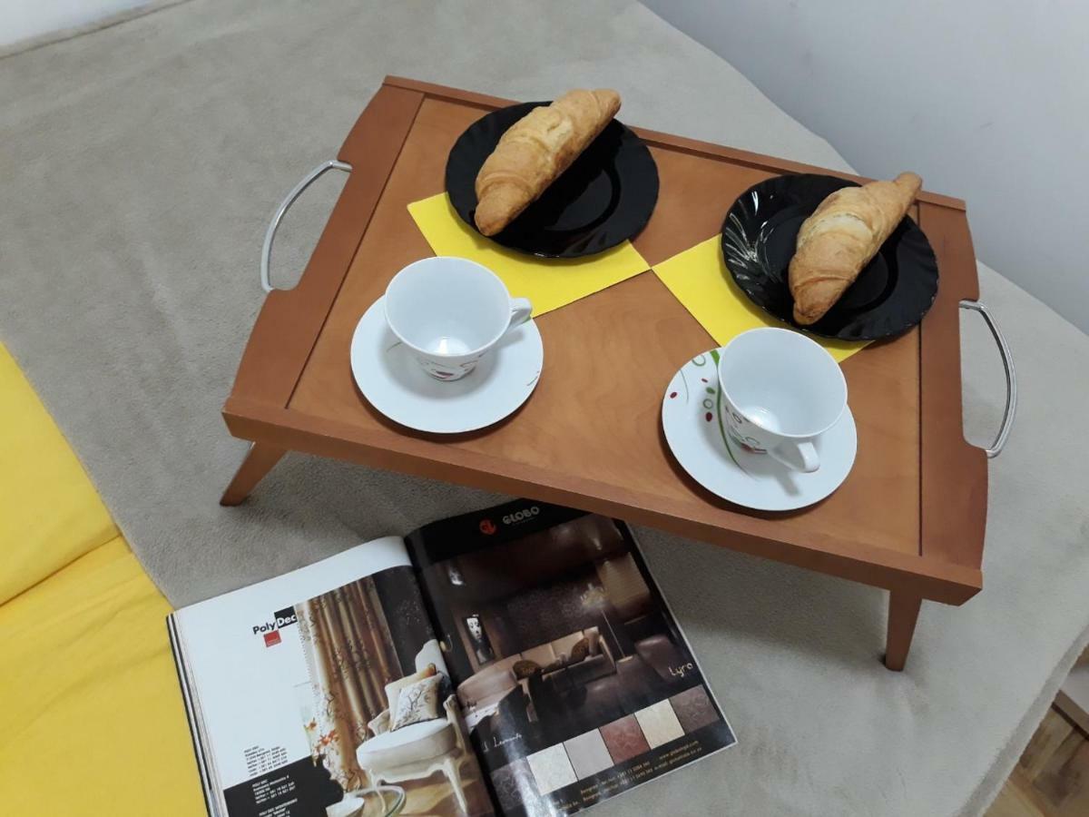 Sweet Yellow Apartment Belgrad Dış mekan fotoğraf