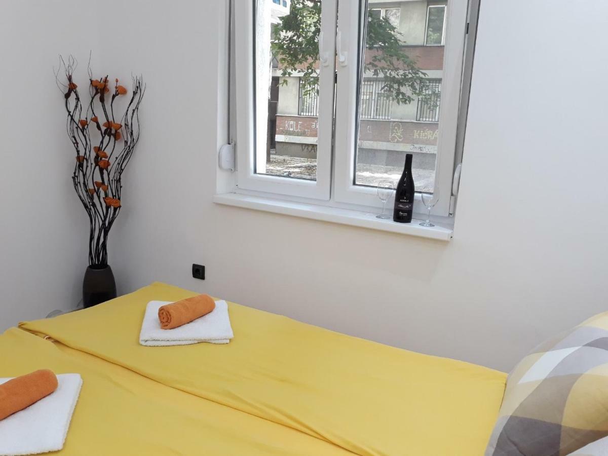 Sweet Yellow Apartment Belgrad Dış mekan fotoğraf